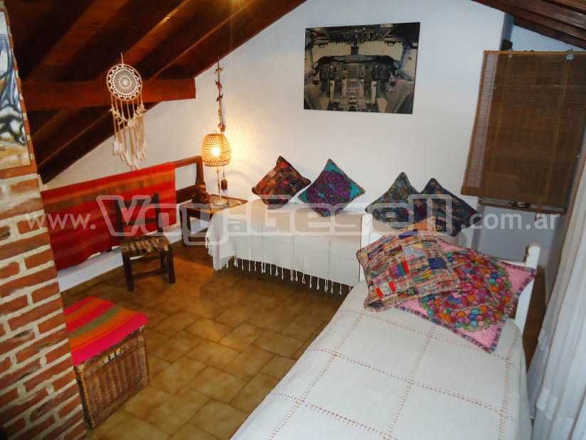 Alquilo Chalet Joaquina en Villa Gesell zona Centro a 900 Mts de la Playa