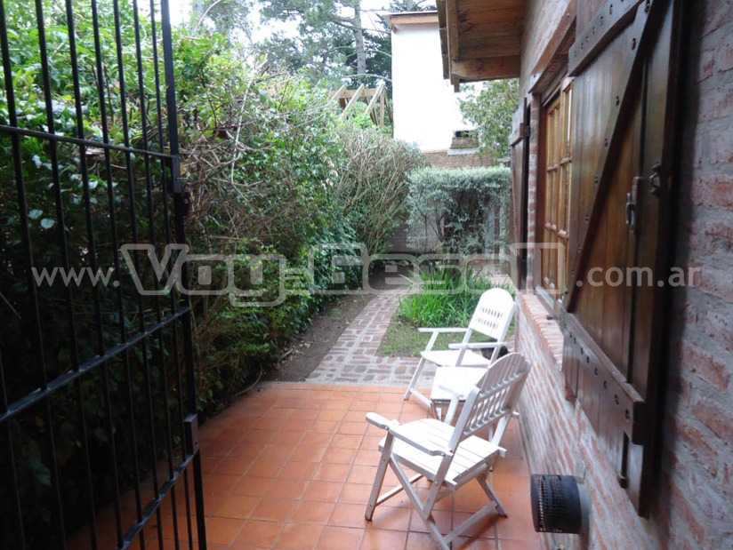 Alquilo Chalet Joaquina en Villa Gesell zona Centro a 900 Mts de la Playa