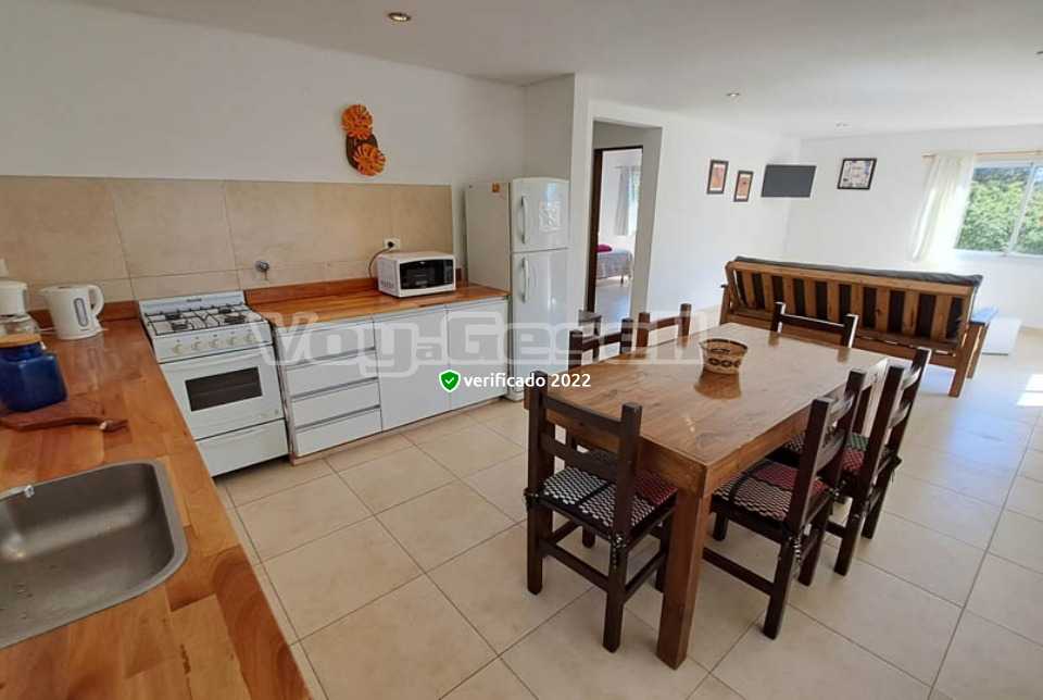 Alquilo Departamento KM Gesell en Villa Gesell zona Centro a 700 Mts de la Playa Living Comedor, Cocina