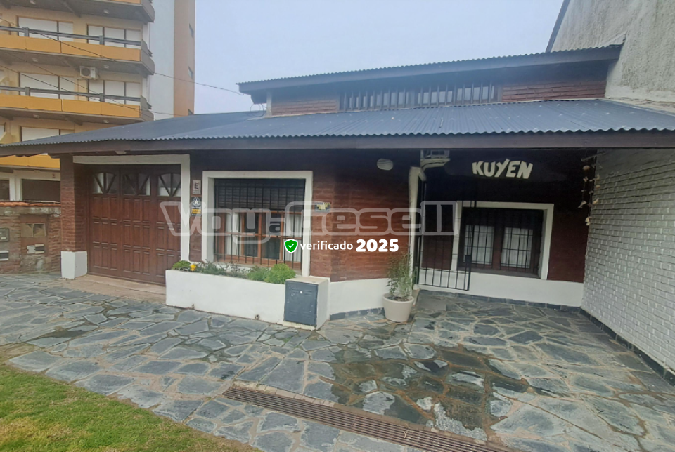 Alquilo Casa Kuyen en Villa Gesell zona Centro Comercial a 100 Mts de la Playa