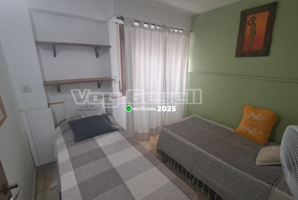 Alquilo Casa Kuyen en Villa Gesell zona Centro Comercial a 100 Mts de la Playa 