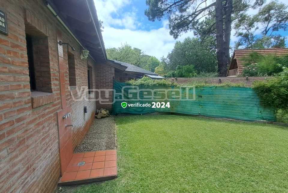 Alquilo Casa La 129 en Villa Gesell zona Centro a 700 Mts de la Playa