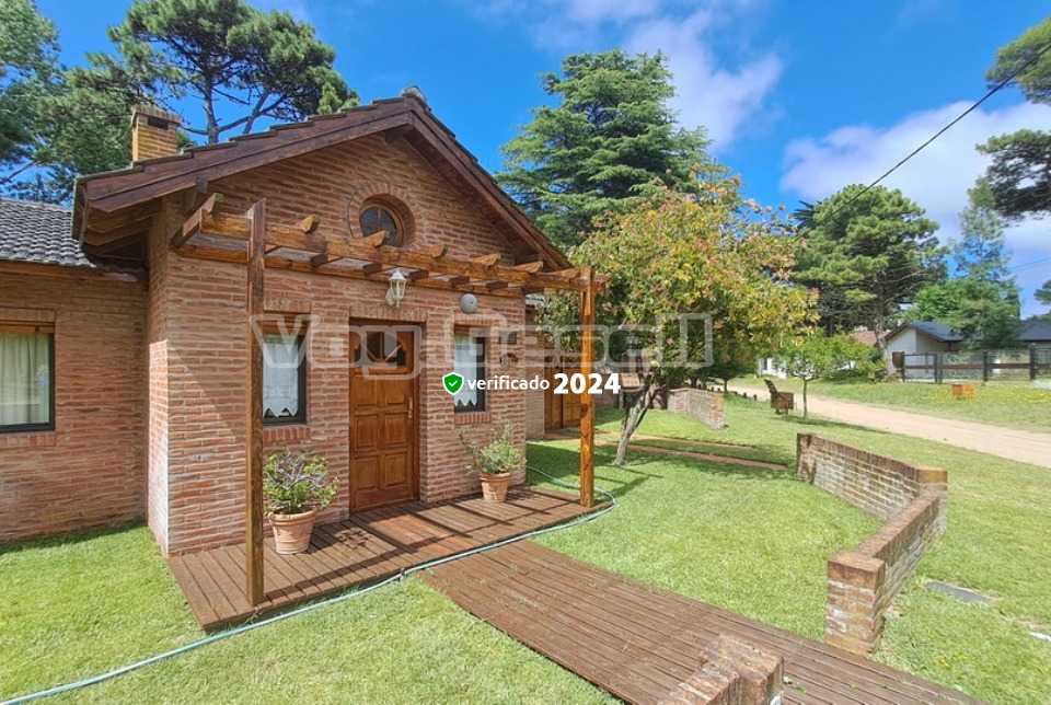 Alquilo Casa La 129 en Villa Gesell zona Centro a 700 Mts de la Playa 