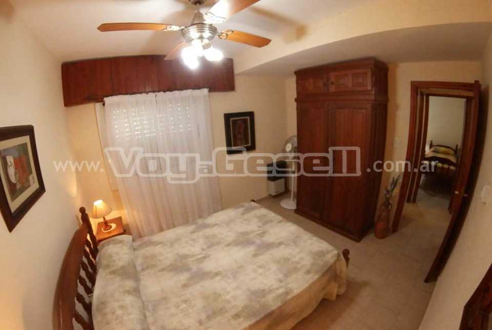 Alquilo Casa La Candela en Villa Gesell zona Centro a 450 Mts de la Playa