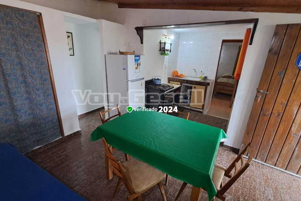 Alquilo Casa La Casita de Jose en Villa Gesell zona Sur a 1100 Mts de la Playa 