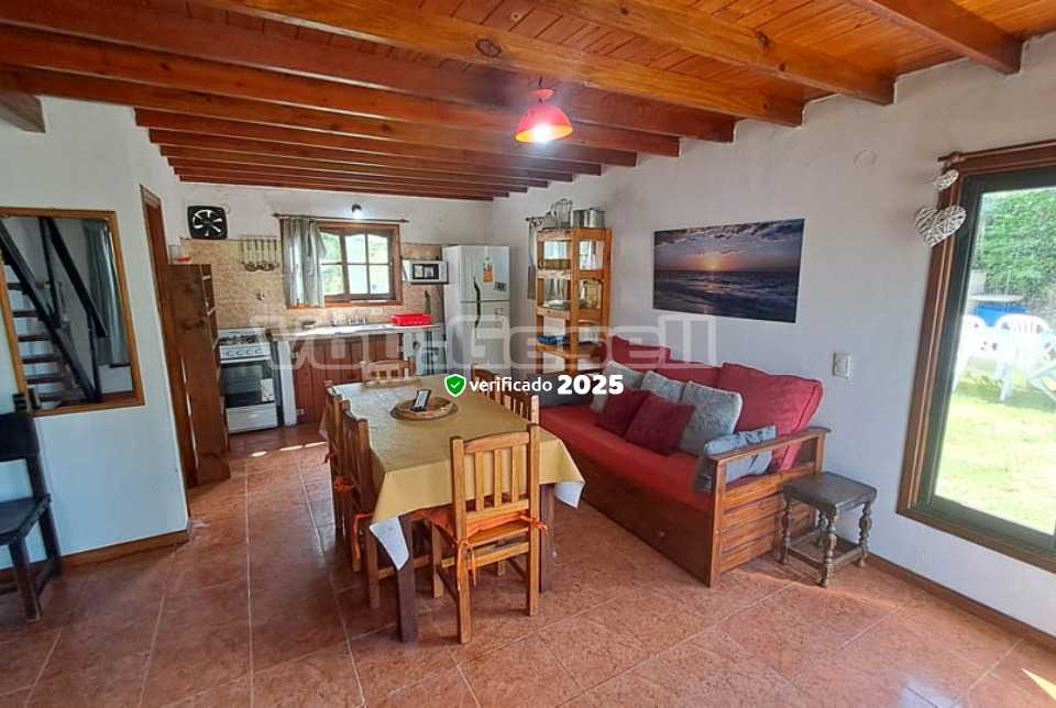 Alquilo Casa La casona en Villa Gesell zona Centro a 1500 Mts de la Playa 