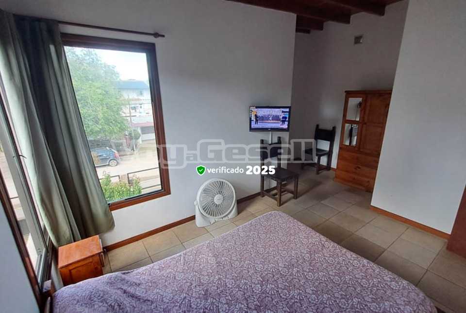 Alquilo Casa La casona en Villa Gesell zona Centro a 1500 Mts de la Playa