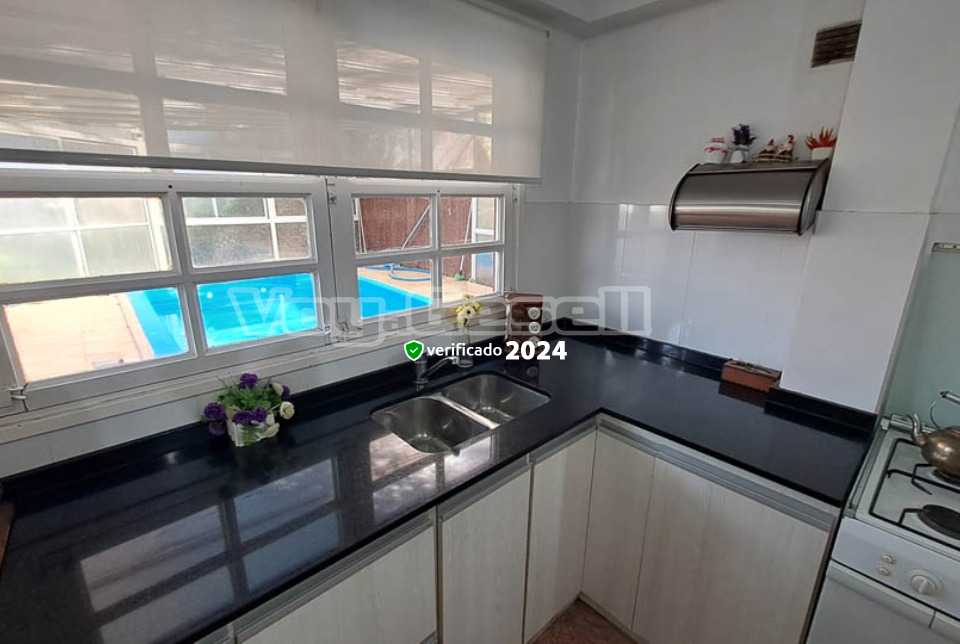 Alquilo Casa La Cle en Villa Gesell zona Centro a 2600 Mts de la Playa