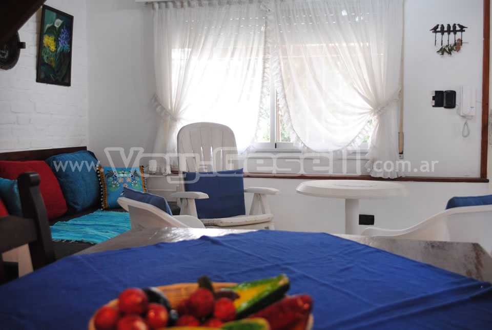 Alquilo Casa La Cueva de Ani en Villa Gesell zona Centro a 700 Mts de la Playa