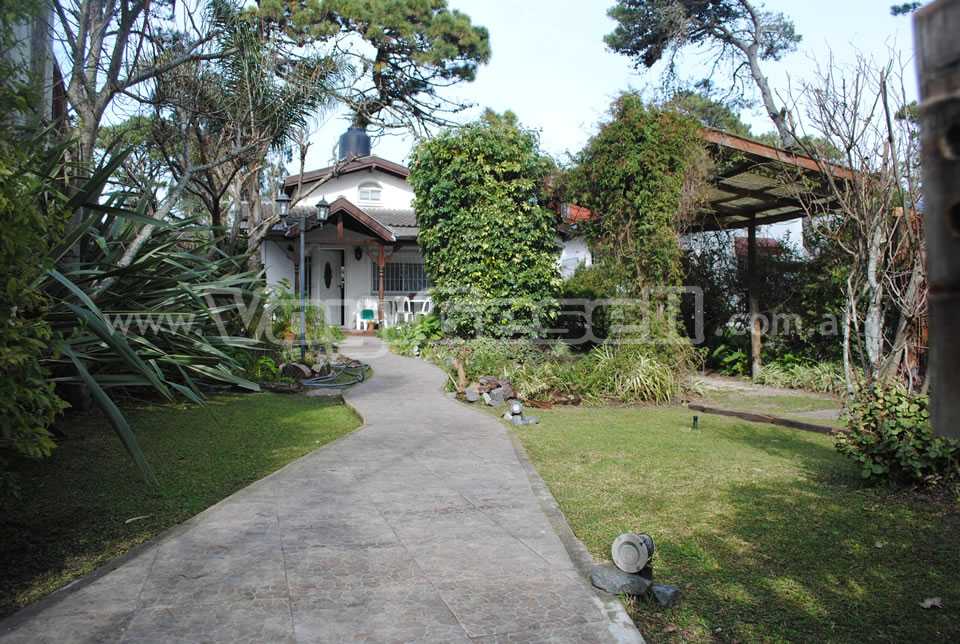 Alquilo Casa La Cueva de Ani en Villa Gesell zona Centro a 700 Mts de la Playa Ingreso