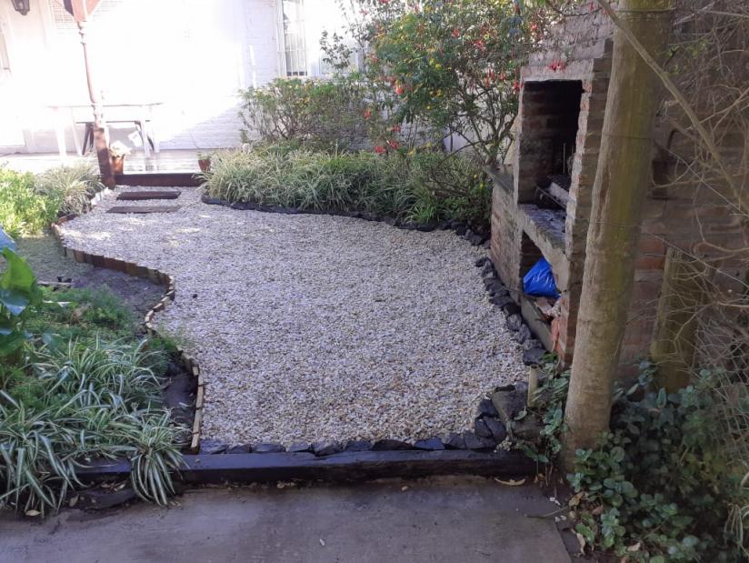 Alquilo Casa La Cueva de Ani en Villa Gesell zona Centro a 700 Mts de la Playa 