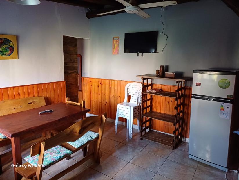 Alquilo Cabaña La Emperatriz en Villa Gesell zona Centro a 950 Mts de la Playa 