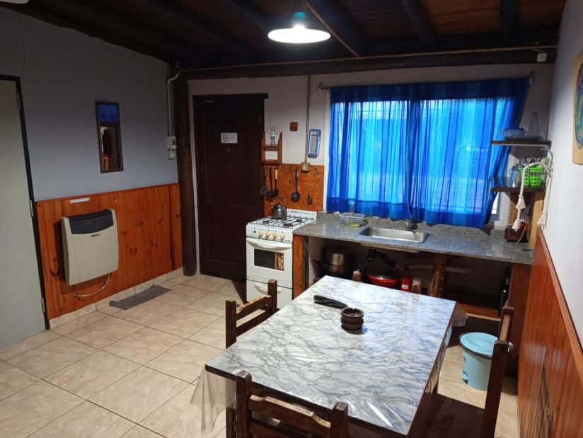 Alquilo Cabaña La Emperatriz en Villa Gesell zona Centro a 950 Mts de la Playa 