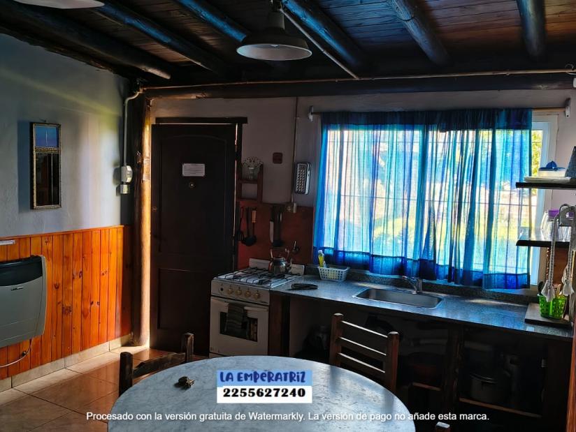 Alquilo Cabaña La Emperatriz en Villa Gesell zona Centro a 950 Mts de la Playa 