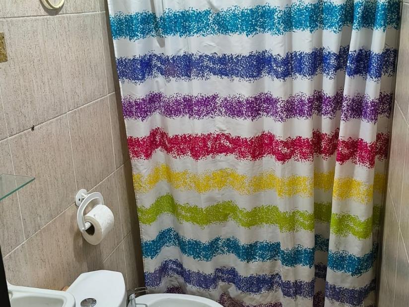 Alquilo Cabaña La Emperatriz en Villa Gesell zona Centro a 950 Mts de la Playa 