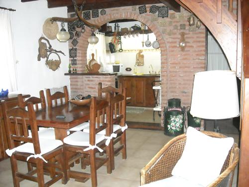 Alquilo Casa La esquina de los Murad en Mar Azul zona  a 300 Mts de la Playa