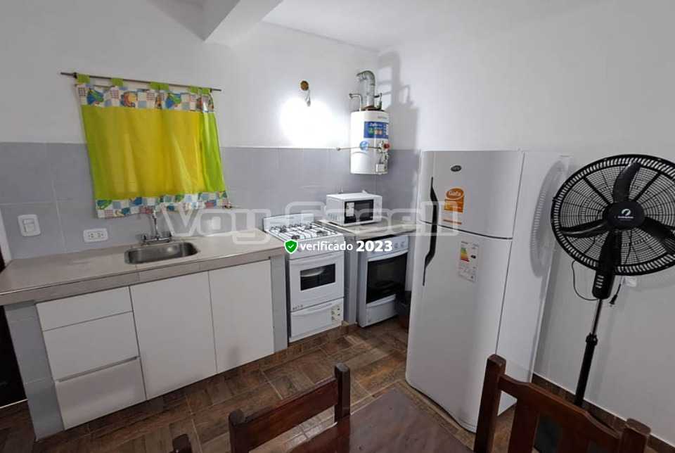 Alquilo Casa La Estrella 2 en Villa Gesell zona Centro a 1700 Mts de la Playa 