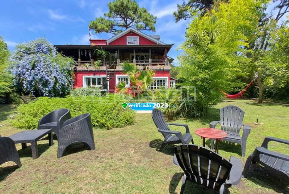 Alquilo Casa La Fuentecita en Villa Gesell zona Barrio Norte a 500 Mts de la Playa