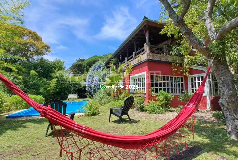 Alquilo Casa La Fuentecita en Villa Gesell zona Barrio Norte a 500 Mts de la Playa