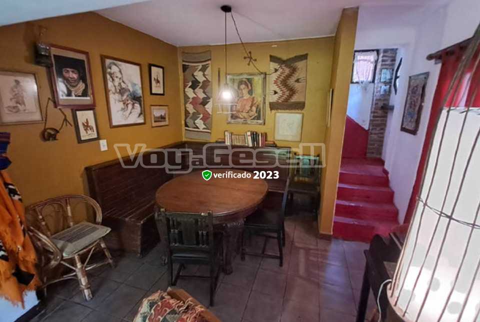 Alquilo Casa La Fuentecita en Villa Gesell zona Barrio Norte a 500 Mts de la Playa