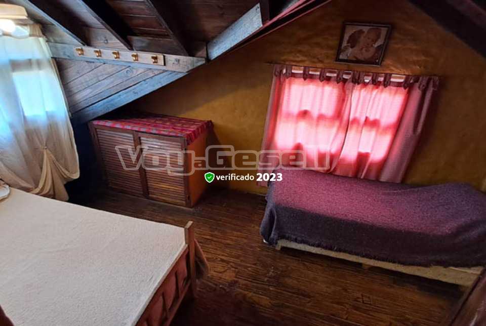 Alquilo Casa La Fuentecita en Villa Gesell zona Barrio Norte a 500 Mts de la Playa