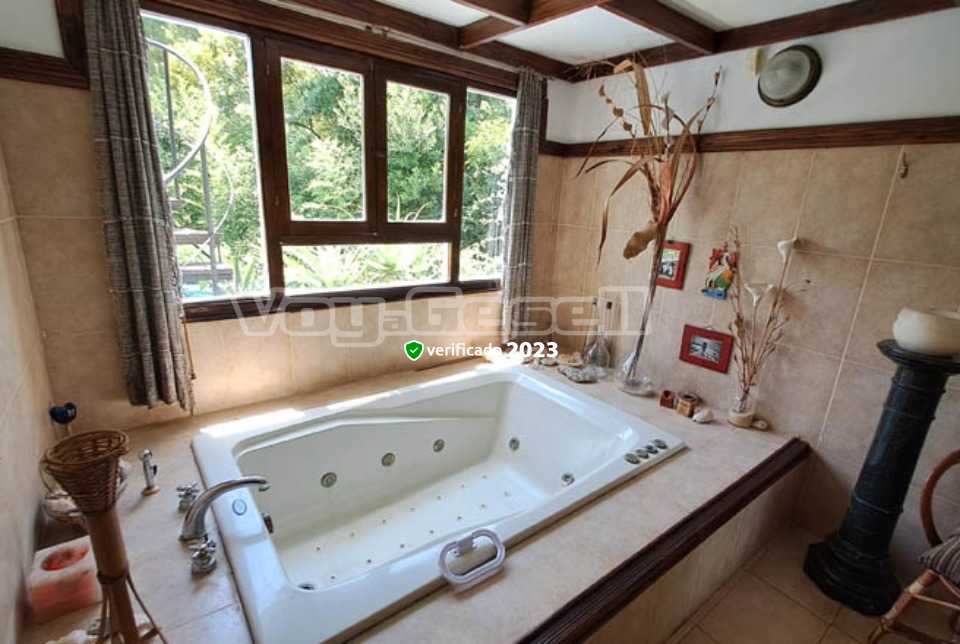 Alquilo Casa La Fuentecita en Villa Gesell zona Barrio Norte a 500 Mts de la Playa