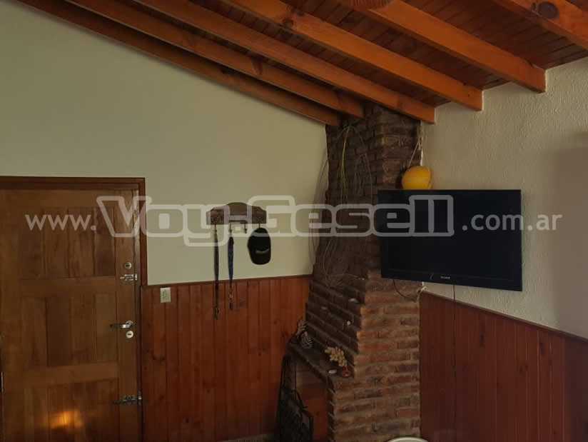 Alquilo Chalet La Liberte en Villa Gesell zona Sur a 50 mts de la Playa 