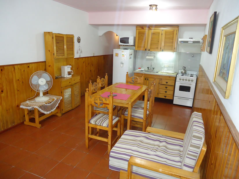 Alquilo Departamento La Sirena 6 en Villa Gesell zona Centro a 200 Mts de la Playa 