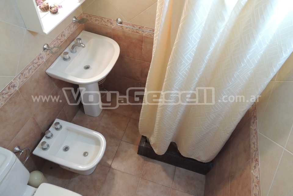 Alquilo Casa Lala en Villa Gesell zona Sur a 200 Mts de la Playa