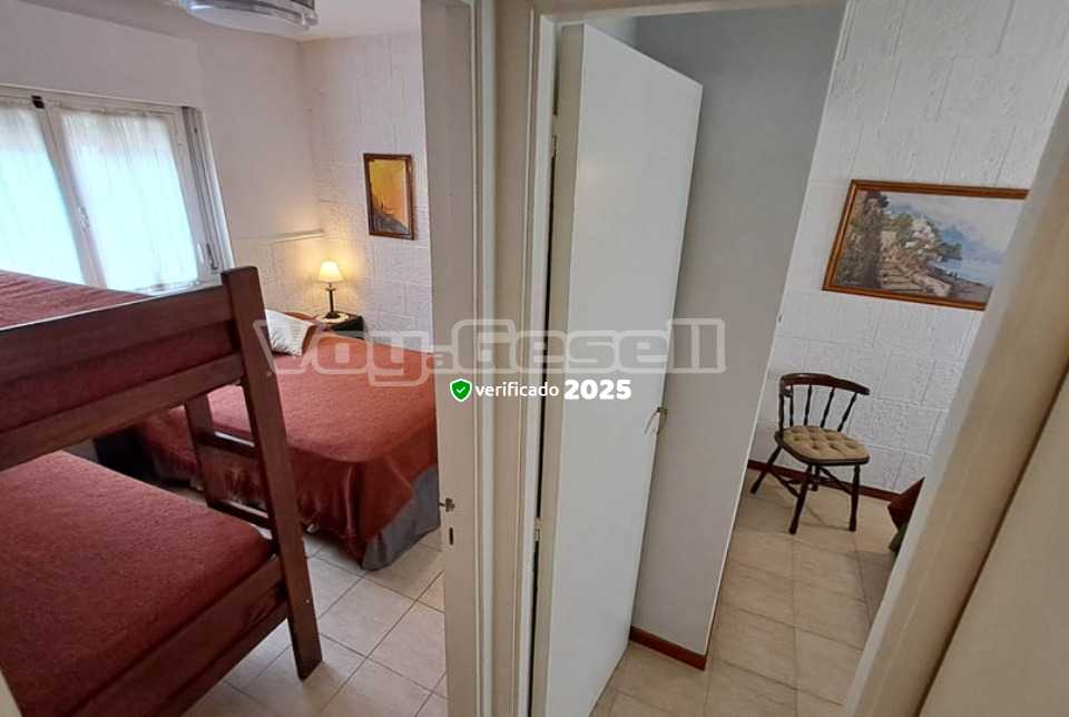 Alquilo Casa Las 3 Marias en Villa Gesell zona Centro Comercial a 550 Mts de la Playa 