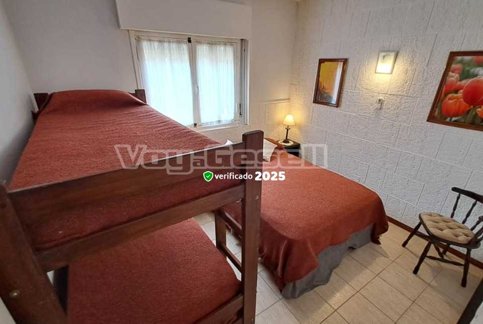 Alquilo Casa Las 3 Marias en Villa Gesell zona Centro Comercial a 550 Mts de la Playa