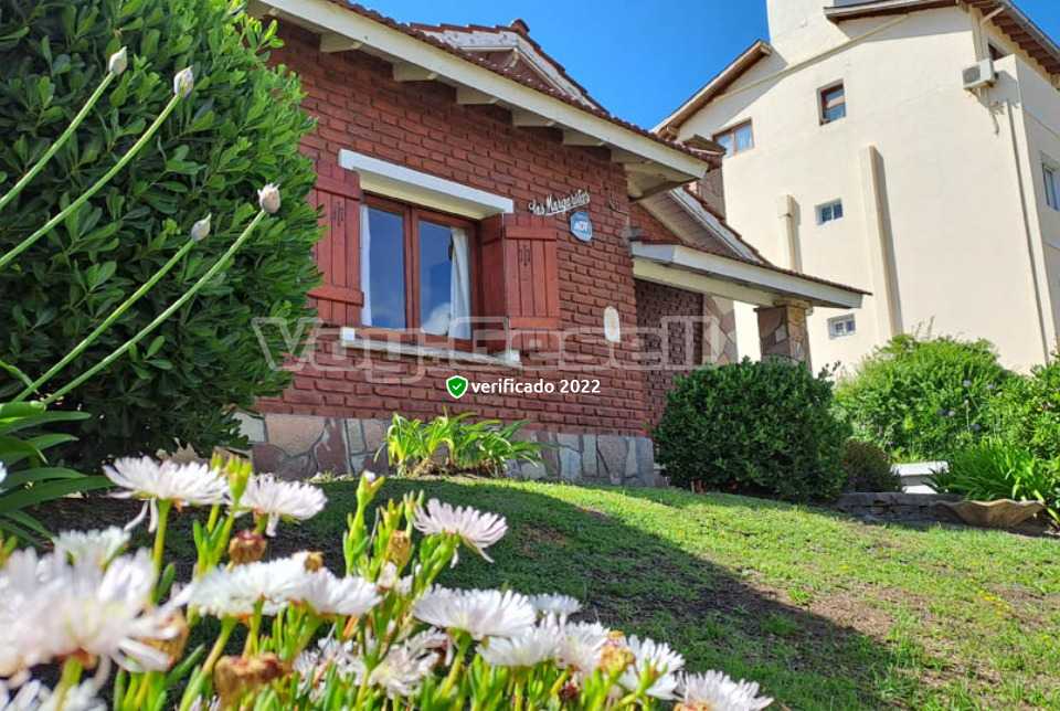 Alquilo Casa Las Margaritas en Villa Gesell zona Centro a 200 Mts de la Playa 