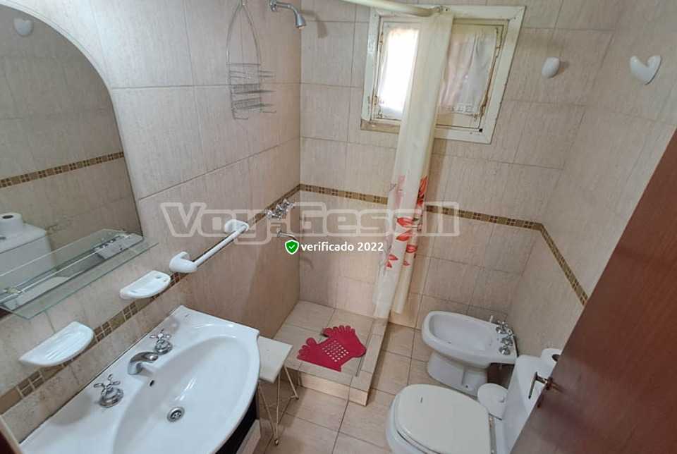 Alquilo Casa Las Margaritas en Villa Gesell zona Centro a 200 Mts de la Playa 