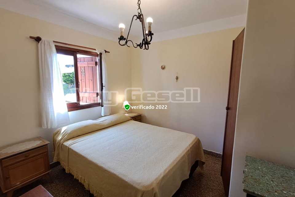 Alquilo Casa Las Margaritas en Villa Gesell zona Centro a 200 Mts de la Playa