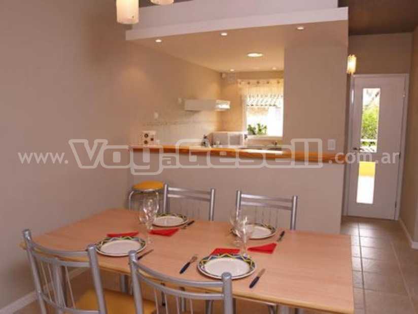 Alquilo Departamento Las Terrazas 2 amb en Villa Gesell zona Centro Comercial a 400 mts de la Playa 