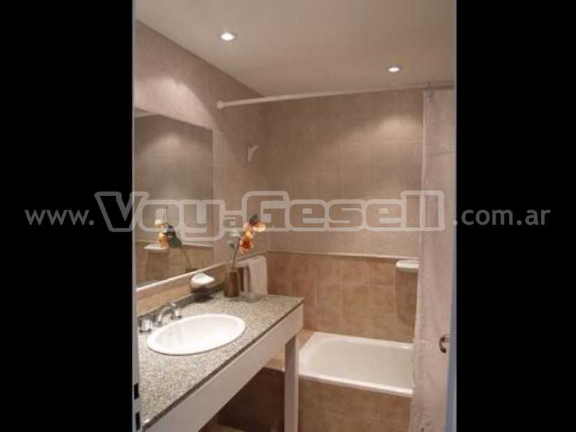 Alquilo Departamento Las Terrazas 2 amb en Villa Gesell zona Centro Comercial a 400 mts de la Playa 