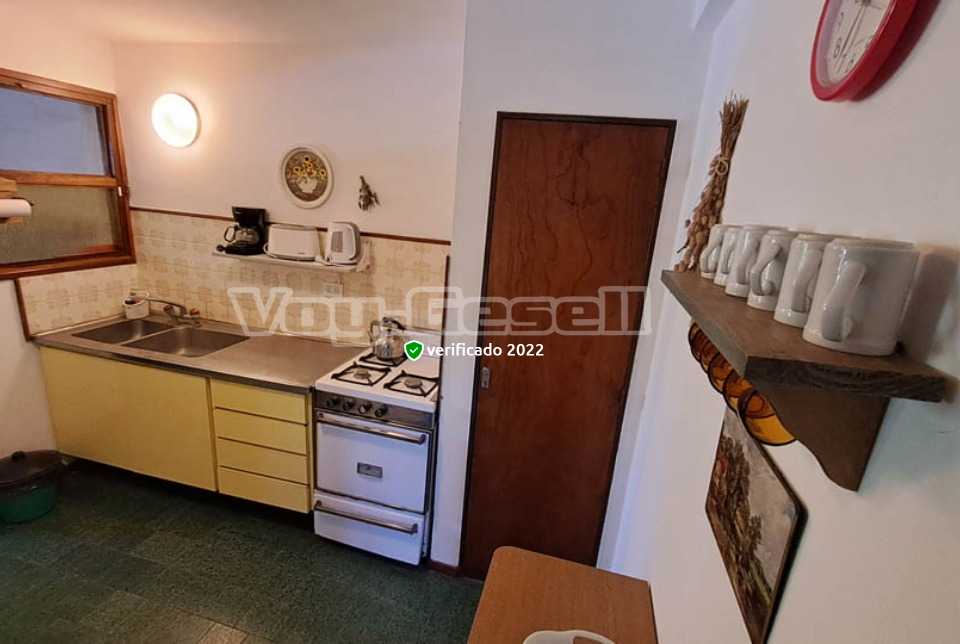 Alquilo Casa Lenga y Cimarron en Villa Gesell zona Barrio Norte a 400 Mts de la Playa