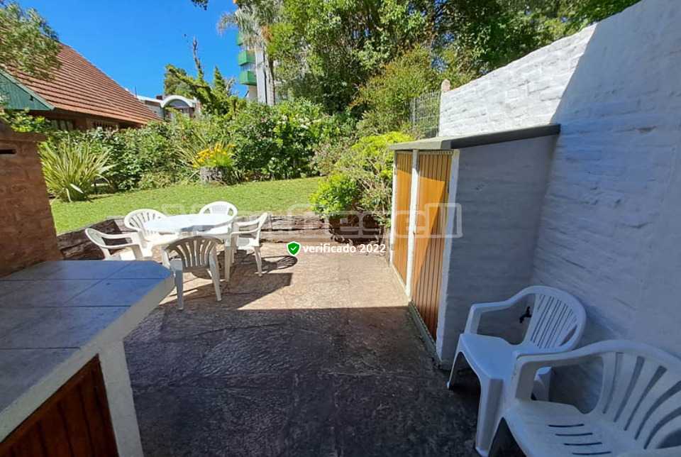 Alquilo Casa Lenga y Cimarron en Villa Gesell zona Barrio Norte a 400 Mts de la Playa