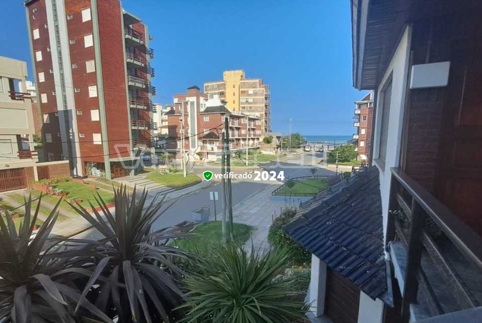 Alquilo Departamento Liberta 12 en Villa Gesell zona Centro Comercial a 100 mts de la Playa 