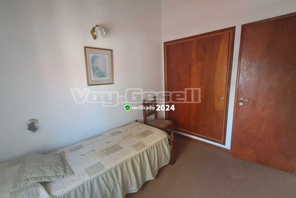 Alquilo Departamento Liberta 12 en Villa Gesell zona Centro Comercial a 100 mts de la Playa