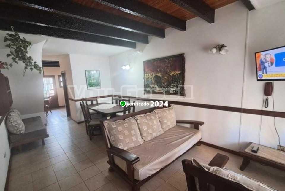 Alquilo Departamento Liberta 12 en Villa Gesell zona Centro Comercial a 100 mts de la Playa 