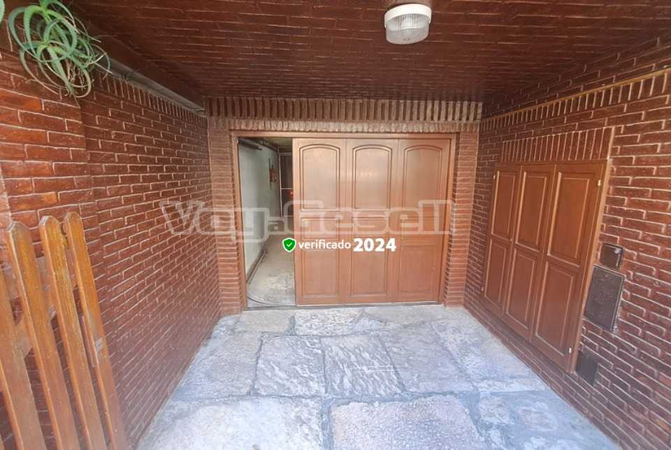 Alquilo Departamento Liberta 12 en Villa Gesell zona Centro Comercial a 100 mts de la Playa