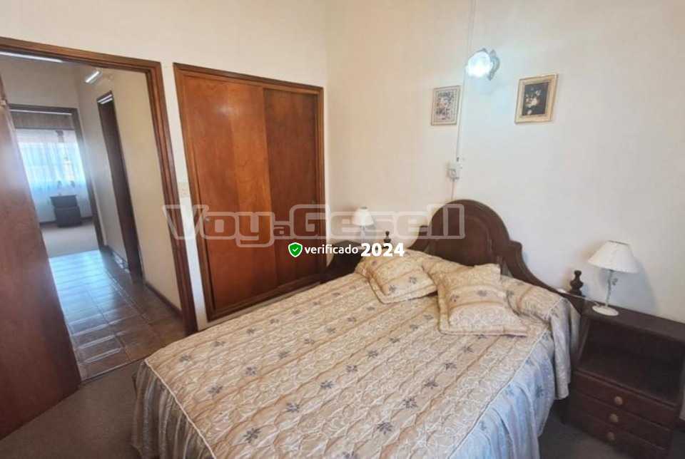 Alquilo Departamento Liberta 12 en Villa Gesell zona Centro Comercial a 100 mts de la Playa