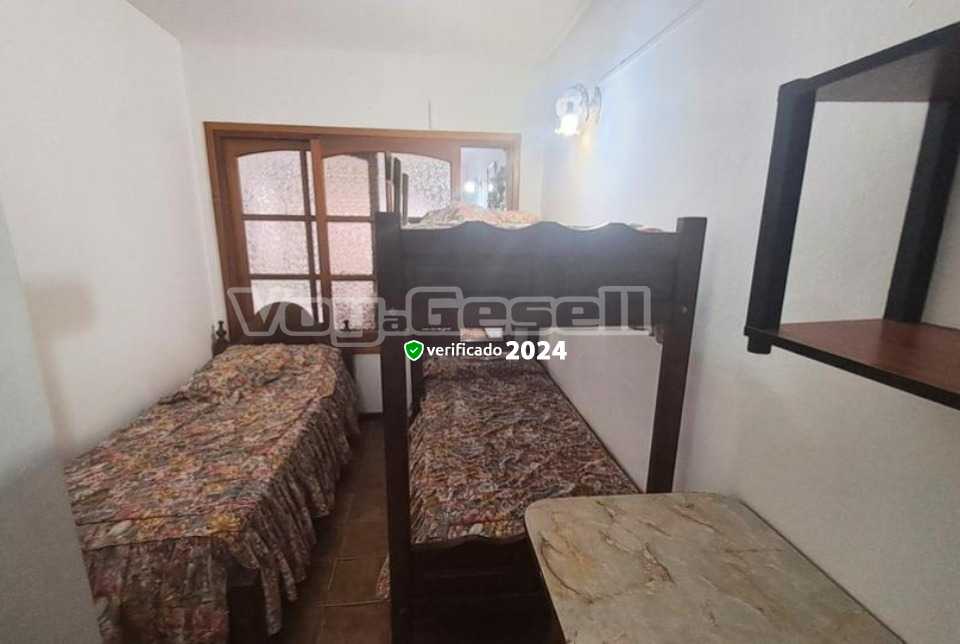 Alquilo Departamento Liberta 3 en Villa Gesell zona Centro Comercial a 130 mts de la Playa