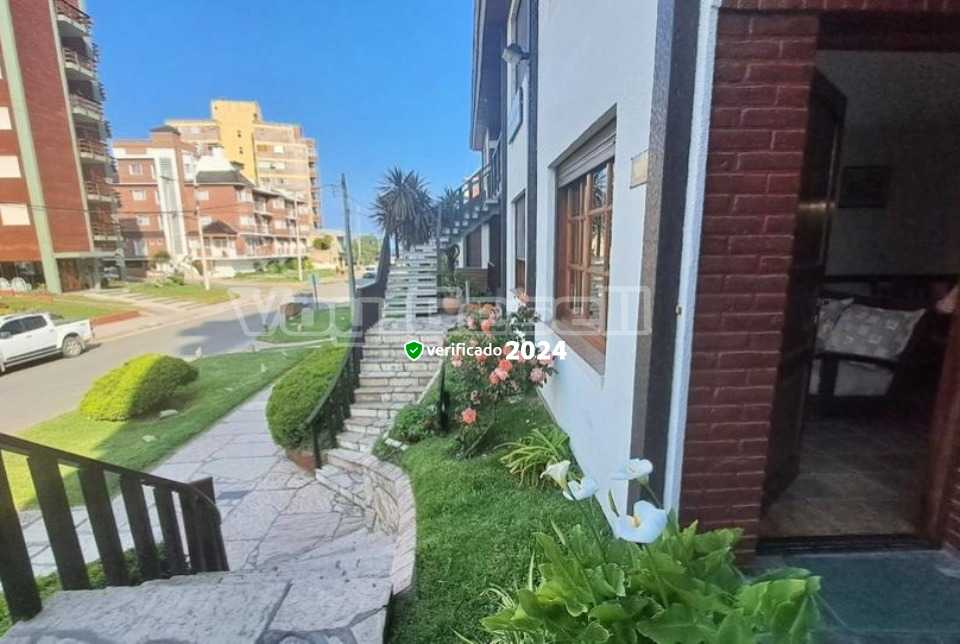 Alquilo Departamento Liberta 3 en Villa Gesell zona Centro Comercial a 130 mts de la Playa 