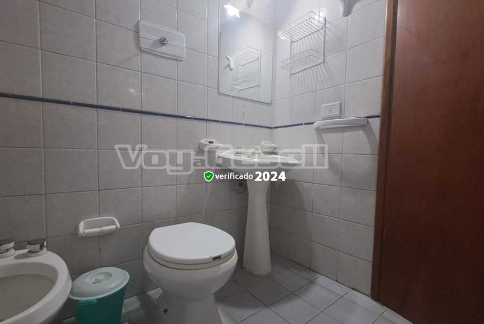 Alquilo Departamento Liberta 3 en Villa Gesell zona Centro Comercial a 130 mts de la Playa