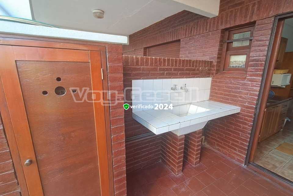 Alquilo Departamento Liberta 3 en Villa Gesell zona Centro Comercial a 130 mts de la Playa