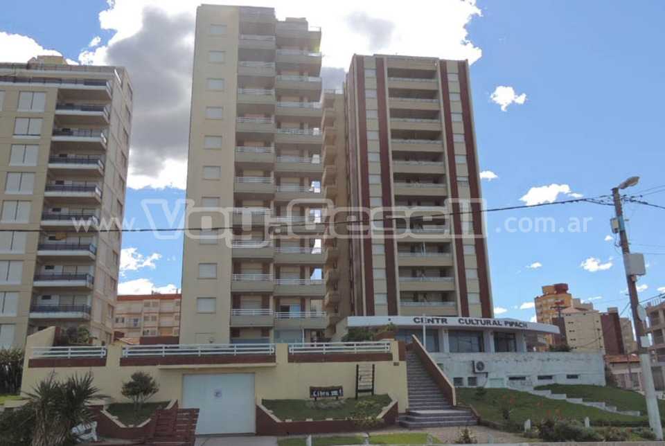 Libra 18 1B: Departamento en Villa Gesell zona Centro Comercial