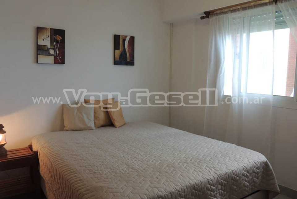 Alquilo Departamento Libra 18 1B en Villa Gesell zona Centro Comercial a 20 mts de la Playa