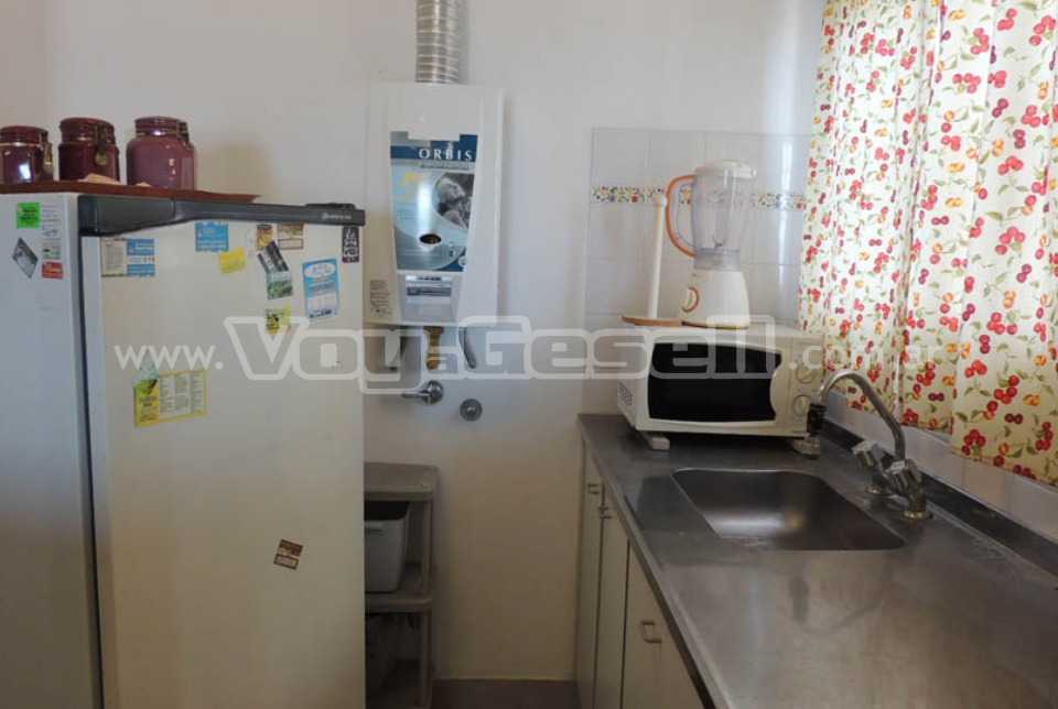 Alquilo Departamento Libra 18 1B en Villa Gesell zona Centro Comercial a 20 mts de la Playa